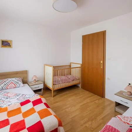 Διαμέρισμα Apartmaji Pri Ajheci *