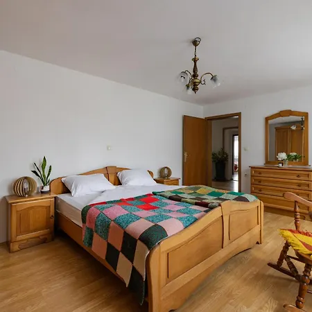 アパート Apartma Pri Ajheci