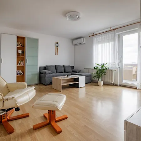 Διαμέρισμα Apartmaji Pri Ajheci *