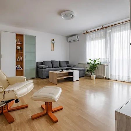 Διαμέρισμα Apartmaji Pri Ajheci Pristava pri Mestinju