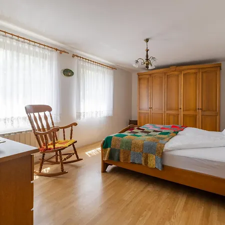 Apartma Pri Ajheci Apartamento