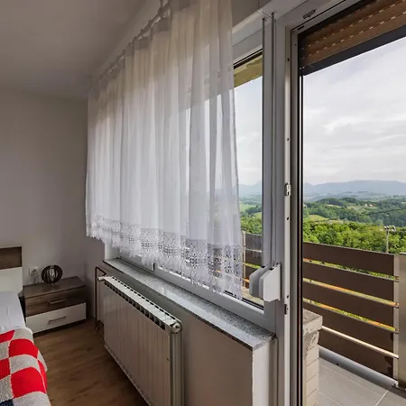 Apartmaji Pri Ajheci Διαμέρισμα *