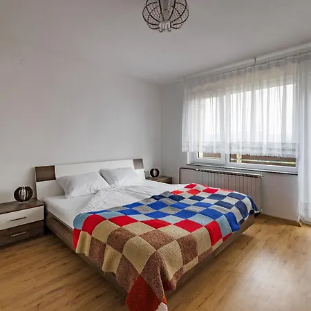 Apartmaji Pri Ajheci * Pristava pri Mestinju