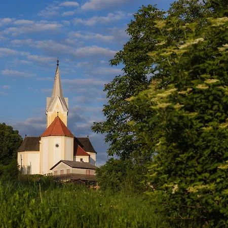 Apartma Pri Ajheci *