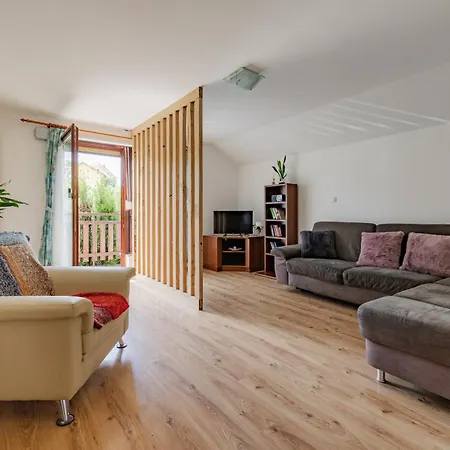Διαμέρισμα Apartmaji Pri Ajheci *
