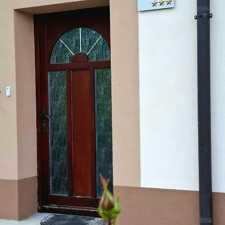 Apartmaji Pri Ajheci * Pristava pri Mestinju
