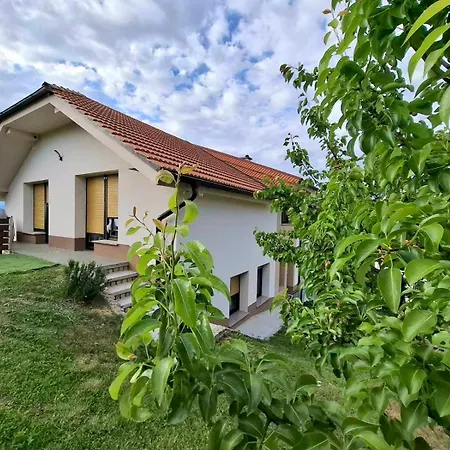 Διαμέρισμα Apartmaji Pri Ajheci Pristava pri Mestinju