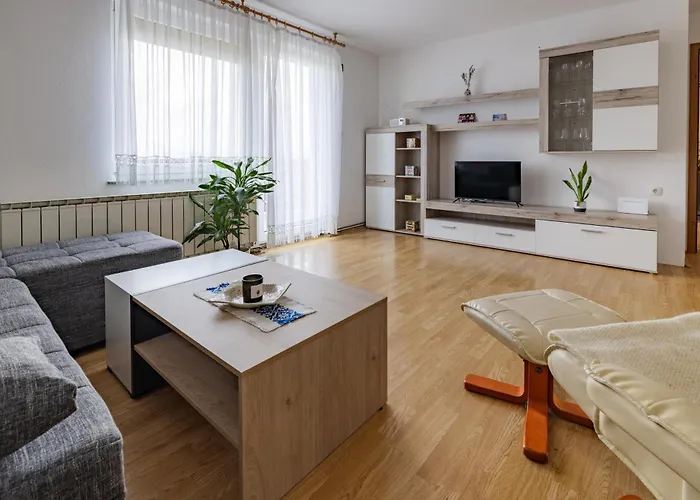 Apartma Pri Ajheci Pristava pri Mestinju